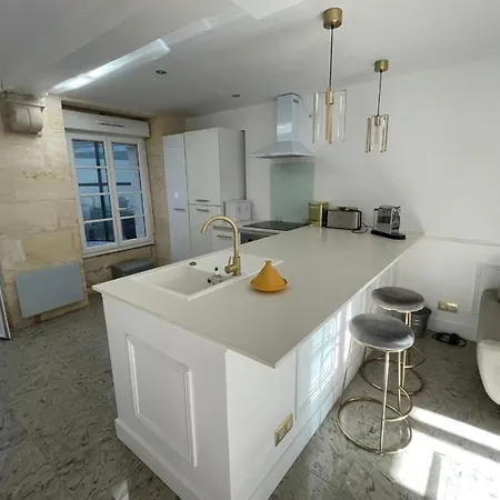Апартаменты Nice 70m With Nice Yard And Patio In